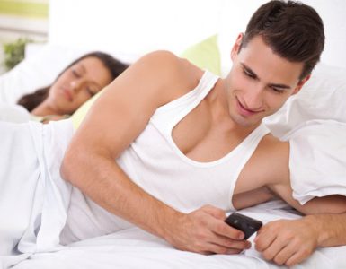 5 Ways to Spy on Husband's Phone without Him Knowing